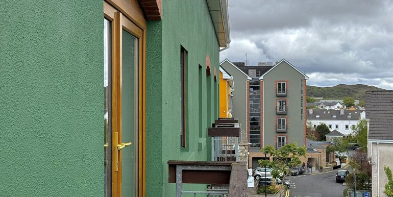 self catering holidays clifden station house hotel apartments (4).JPEG
