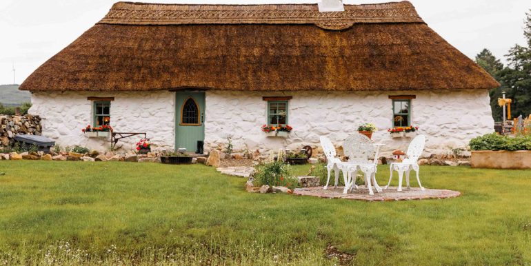 holiday cottage thatched galway (1)