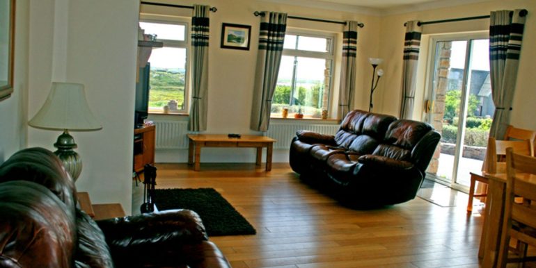 holiday cottage claddaghduff omey view (2)